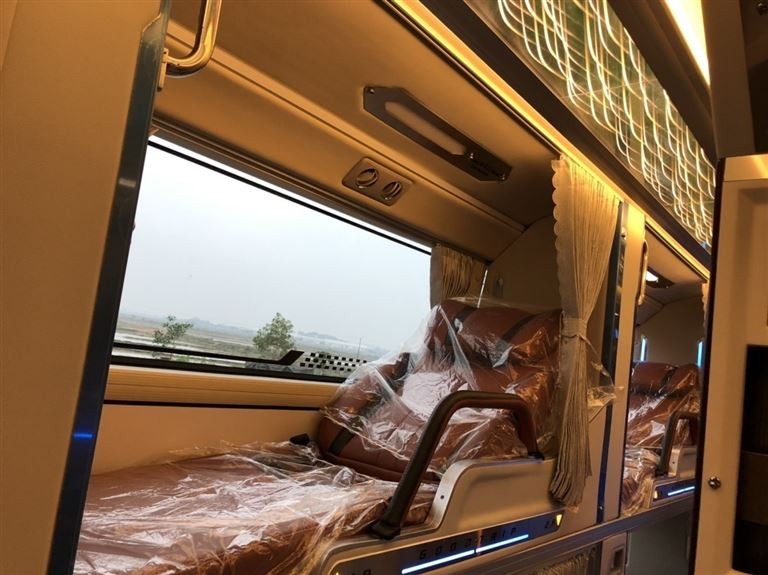 Khoang giường riêng tư trên xe limousine Sử Loan Nghệ An Hải Dương