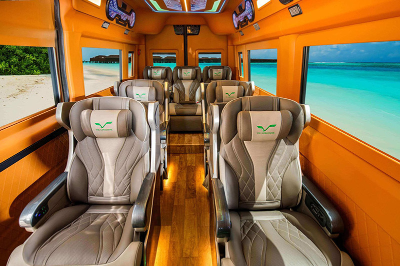 Khoang hành khách hiện đại của xe limousine VIE đi Vũng Tàu