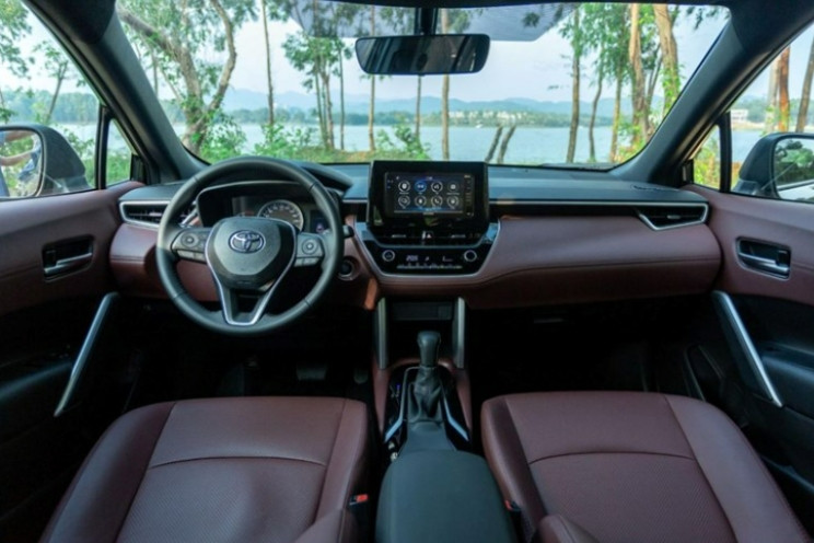 Khoang lái Toyota Corolla Cross 2025