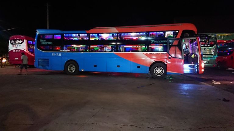 Khoang nội thất sang trọng của xe Ánh Minh Limousine tuyến Hải Phòng Bình Dương