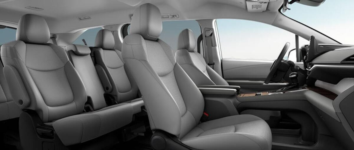 Không gian 7 chỗ ngồi tiện nghi và rộng rãi của Toyota Sienna 2025