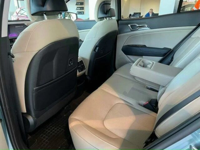 Không gian khoang hành khách Kia Sportage 2.0G Signature rộng rãi