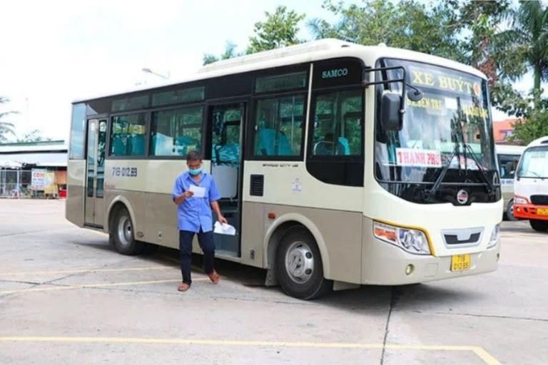Không gian nhà chờ rộng rãi tại Bến xe Thạnh Phú