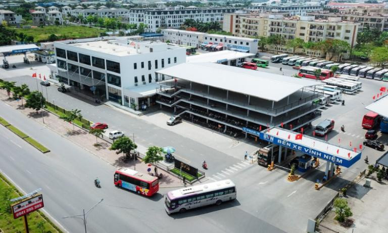 Không gian nhà chờ rộng rãi tại Bến xe Vĩnh Niệm