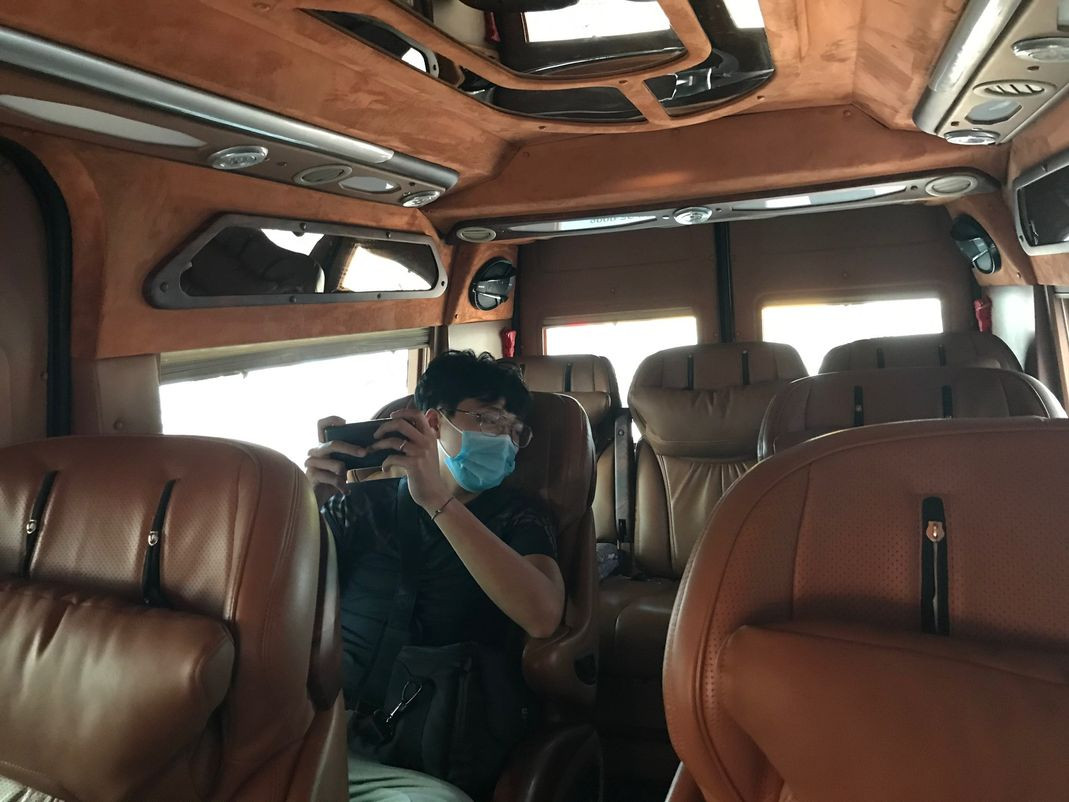 Không gian nội thất xe Limousine hiện đại trên tuyến Hà Giang Đồng Văn