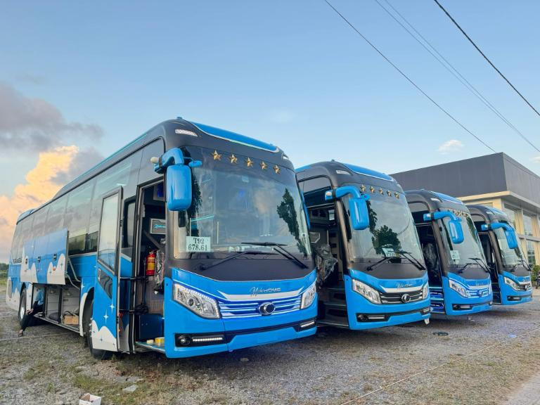 Không gian sạch sẽ và thoải mái bên trong xe khách Tân Quang Dũng