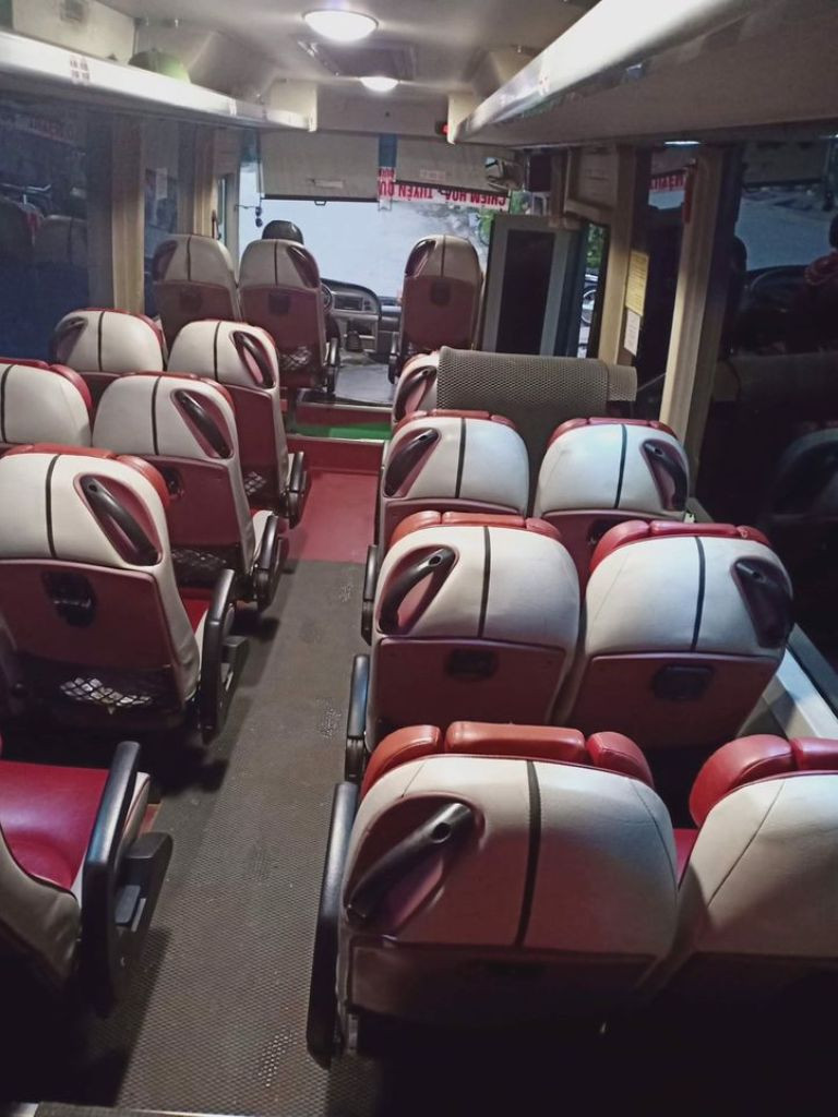 Không gian tiện nghi bên trong xe giường nằm VIP Bằng Phấn tuyến Hà Nội Tuyên Quang