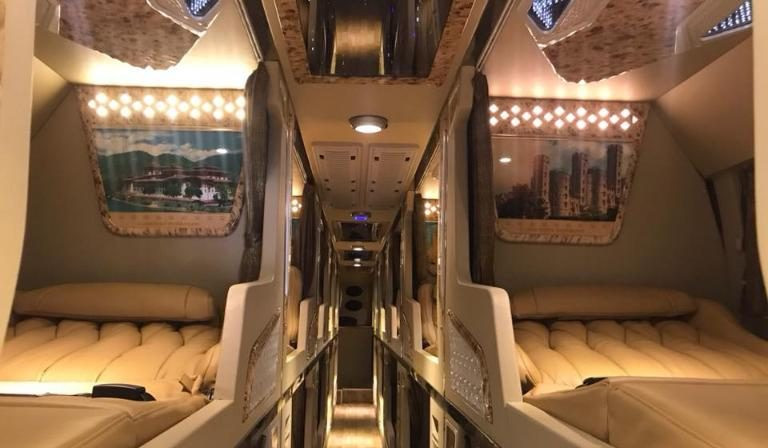 Không gian xe limousine 28 chỗ của Bình Tâm trên tuyến Hà Nội Hội An