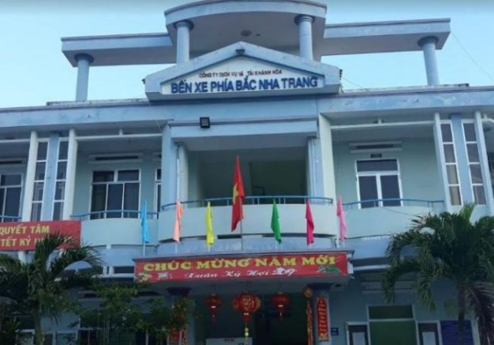 Khu vực bán vé tại Bến xe phía Bắc Nha Trang