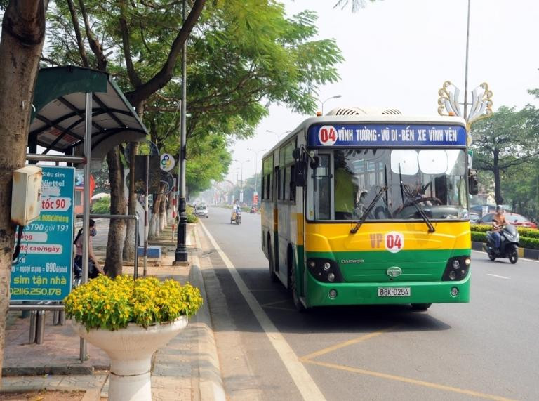 Khu vực quầy vé và chờ đợi sạch sẽ tại Bến xe Vĩnh Yên