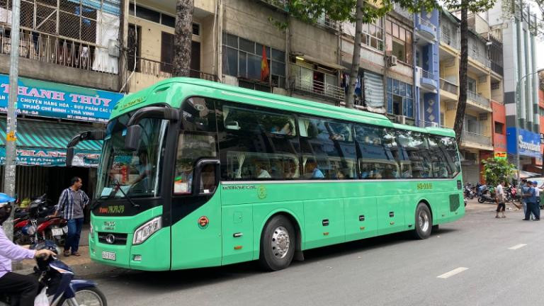 Khu vực xe khách liên tỉnh tại Bến xe Quận 8