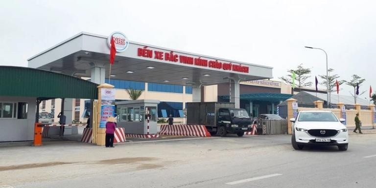 Khung cảnh bên ngoài Bến xe Bắc Vinh, dễ dàng kết nối giao thông