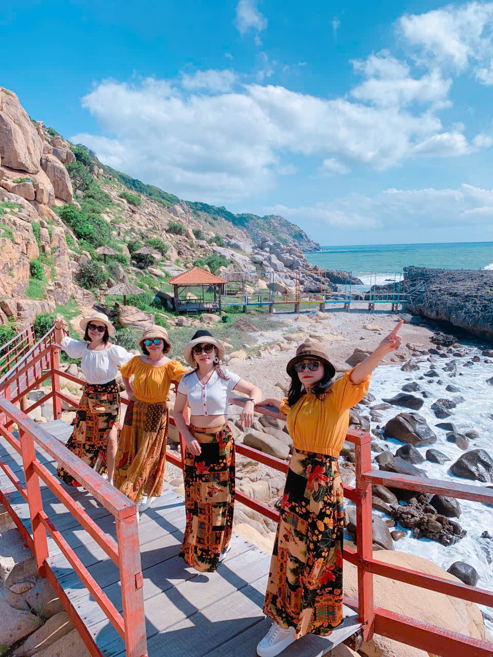 Khung cảnh Hang Rái đẹp như tranh vẽ