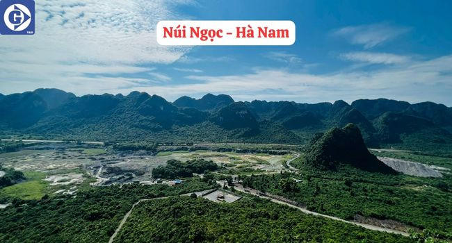Khung cảnh nhìn từ Núi Ngọc