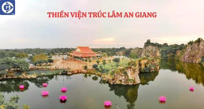 Kiến trúc trang nghiêm của Thiền Viện Trúc Lâm An Giang nhìn từ bên ngoài