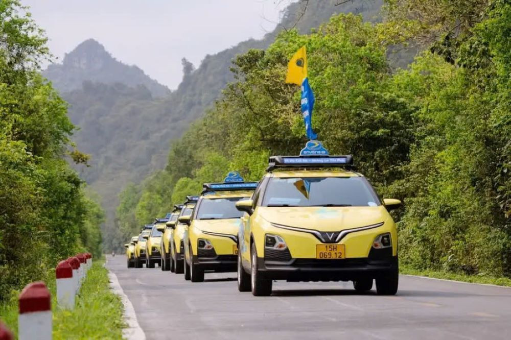 Lái xe Én Vàng thân thiện, đại diện cho chất lượng dịch vụ của các hãng taxi Hải Phòng