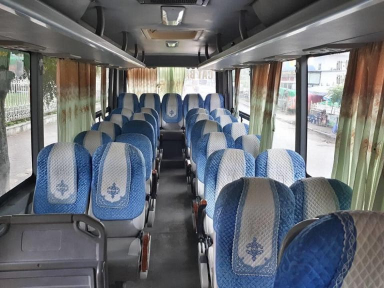 Lái xe Hadeco chuyên nghiệp, an toàn trên chuyến đi Cát Bà