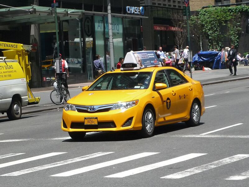 Liên hệ tổng đài đặt xe Taxi Quận 4