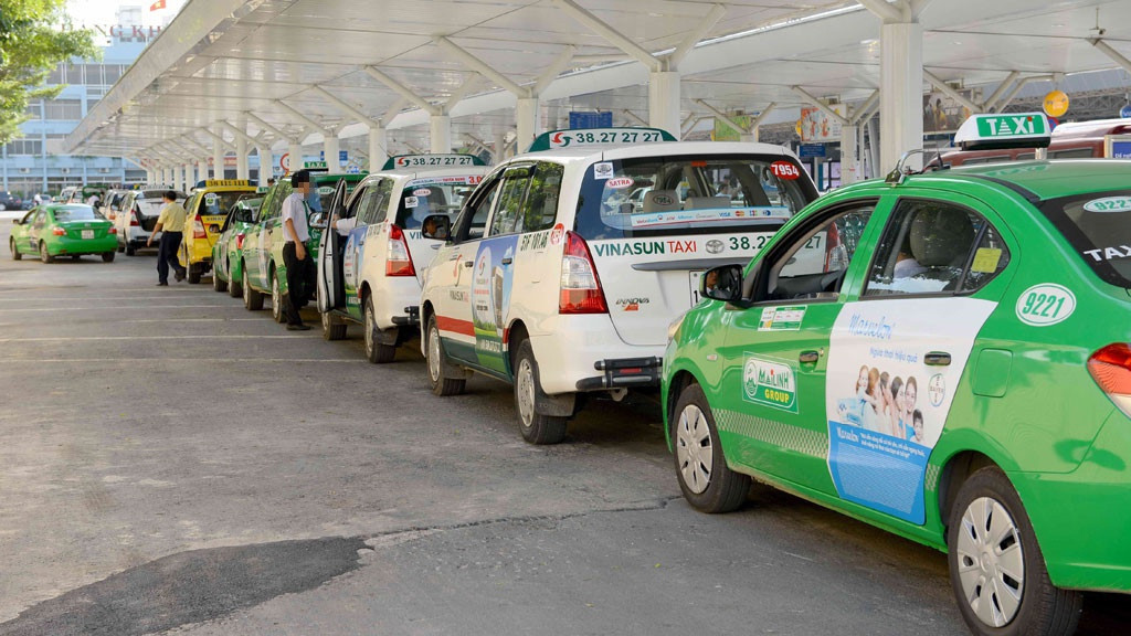 Liên hệ tổng đài Taxi Đông Anh để đặt xe nhanh chóng