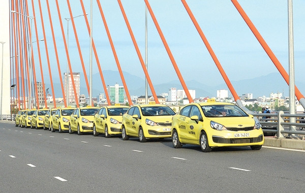 Liên hệ tổng đài taxi Mang Yang để đặt xe nhanh chóng