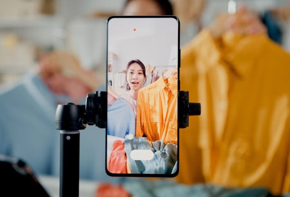 Livestream bán hàng là xu hướng mang lại thu nhập cao không cần bằng cấp