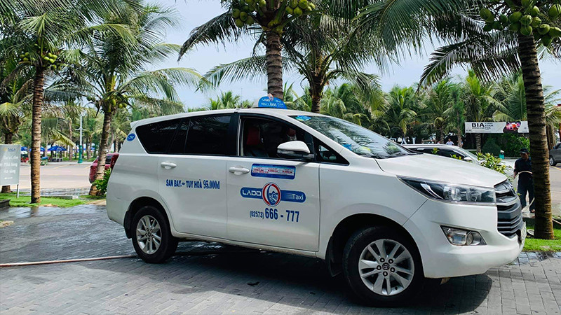 Logo Lado Taxi Phú Yên