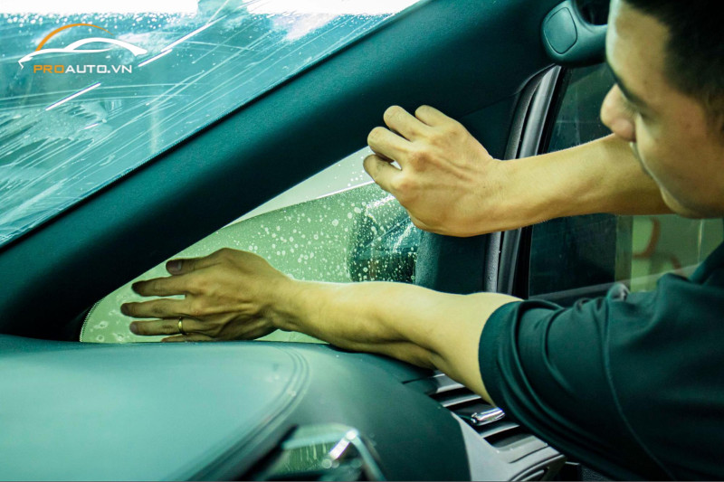 Lợi ích toàn diện của việc dán phim cách nhiệt cho xe hơi ở Thanh Hóa