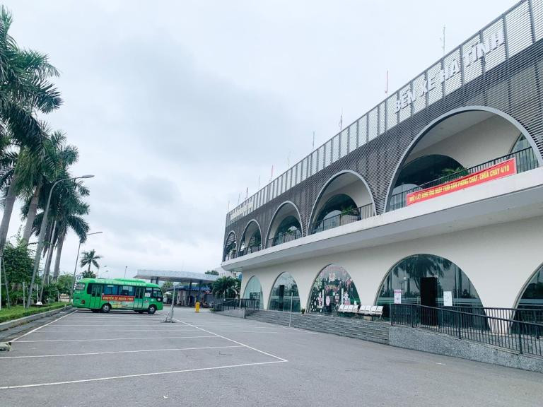 Lối vào Bến Xe Hương Sơn tại huyện Hương Sơn, Hà Tĩnh