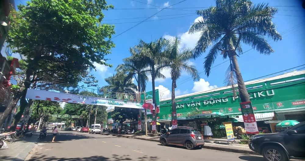 Lựa chọn phương tiện di chuyển tiện lợi đến sân vận động Pleiku