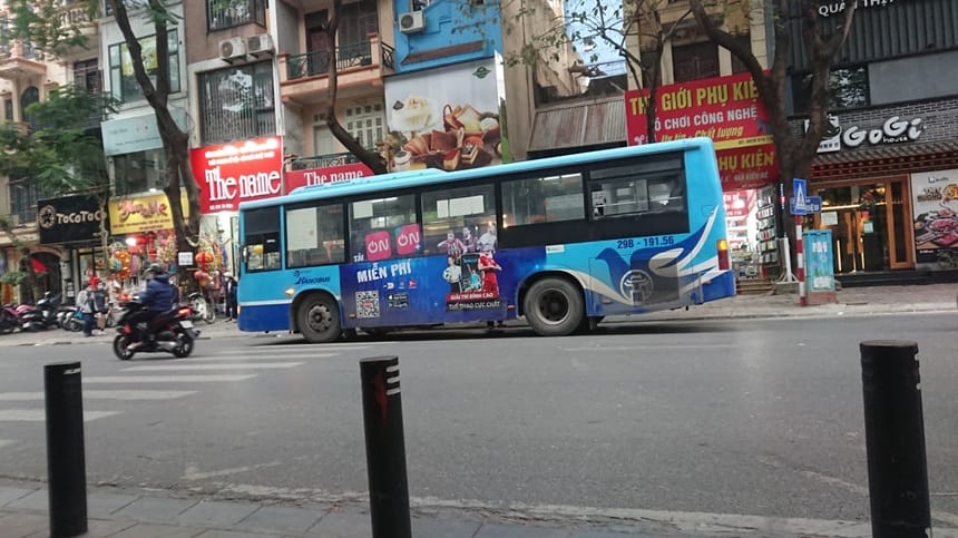 Lưu ý hành khách cần nắm khi di chuyển bằng xe bus 28