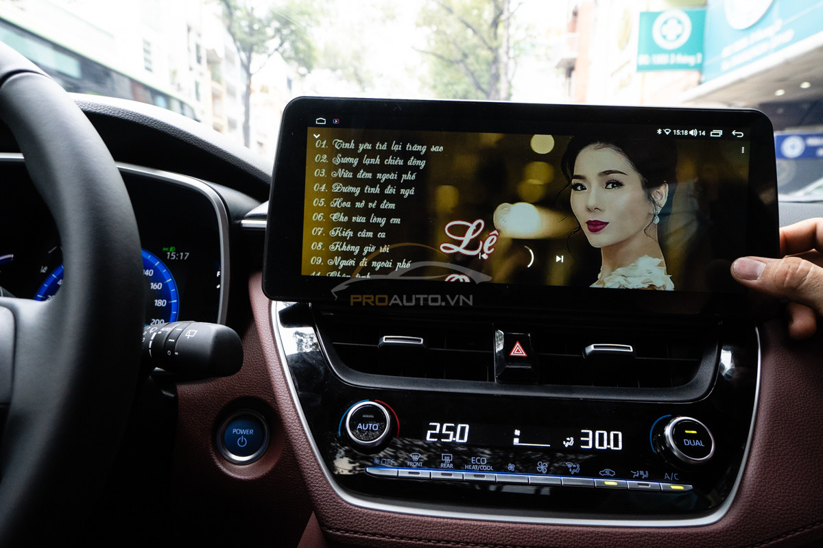 Màn hình android xe ô tô cho phép giải trí đa phương tiện