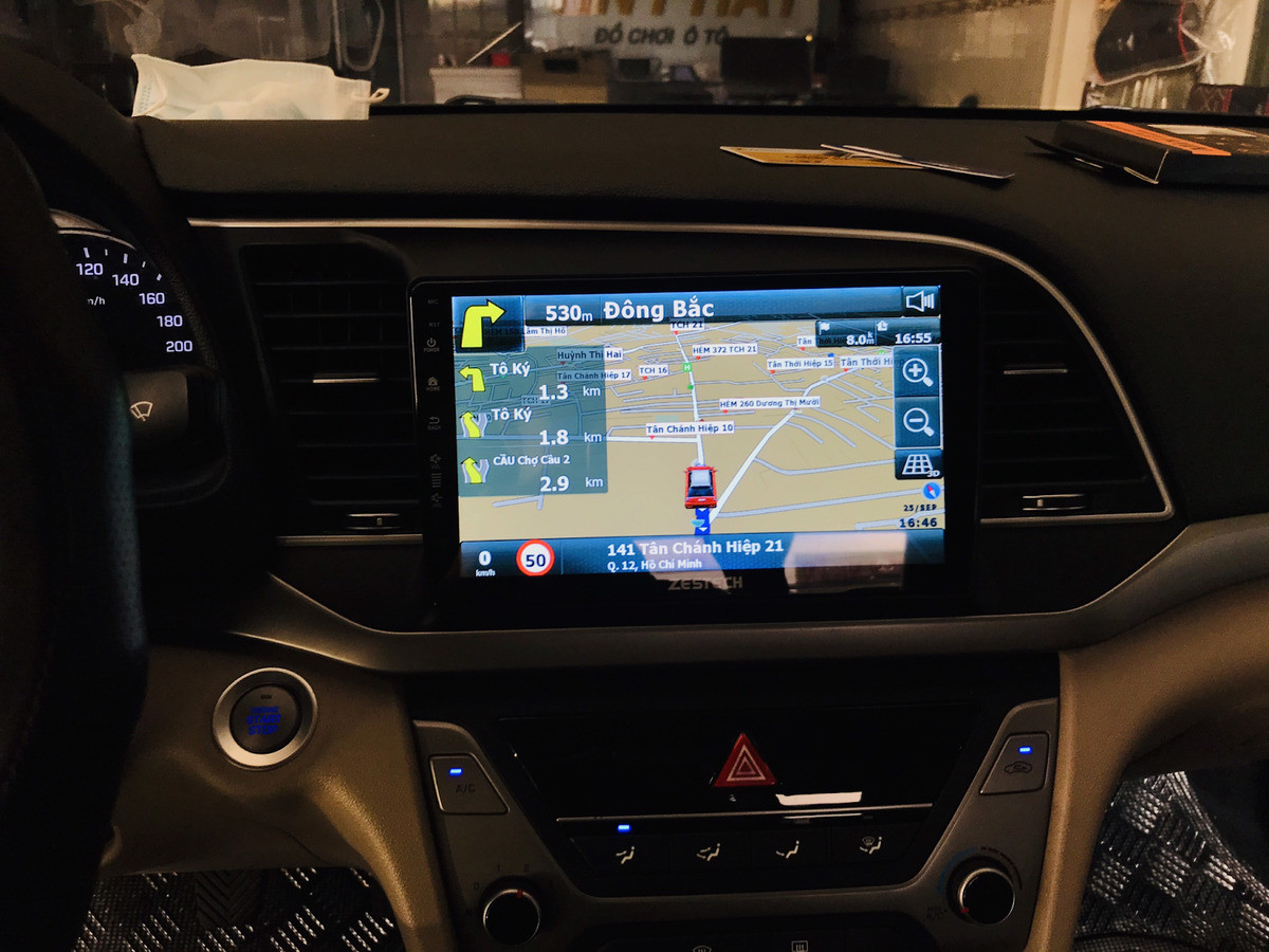 Màn hình cảm ứng 7 inch trên Hyundai Elantra 2020 tích hợp Apple CarPlay và Bluetooth