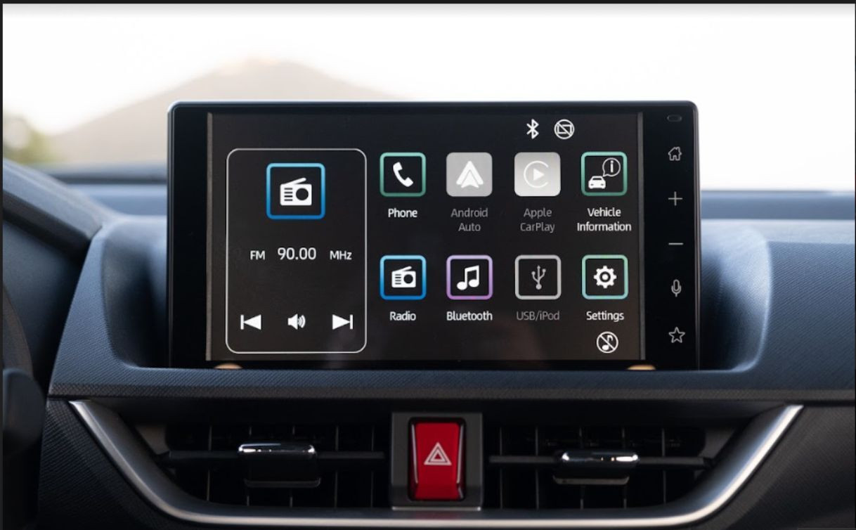 Màn hình giải trí trung tâm hiện đại trên Toyota Veloz Cross 7 chỗ