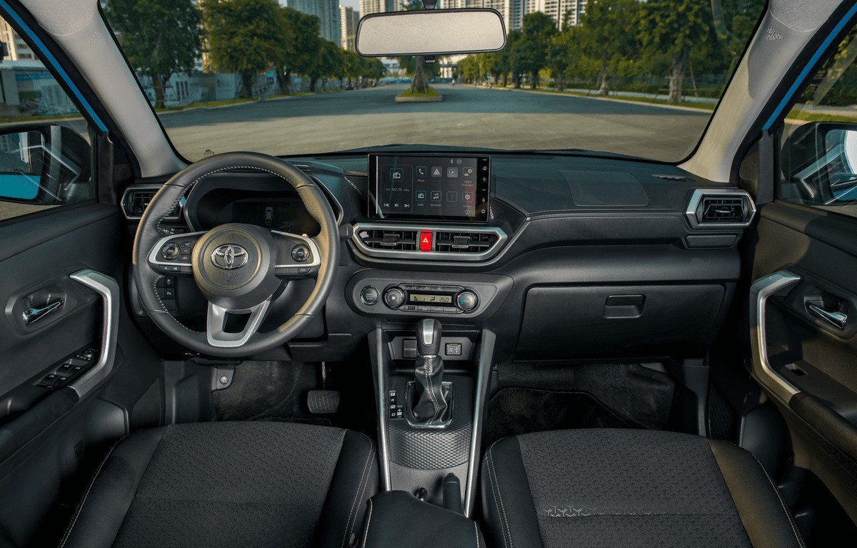 Màn hình hiển thị đa thông tin 7 inch của khoang lái Toyota Raize 2021