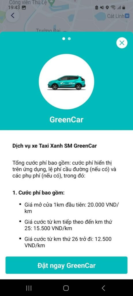 Màn hình ứng dụng hiển thị các loại xe và giá cước khi đặt taxi xanh
