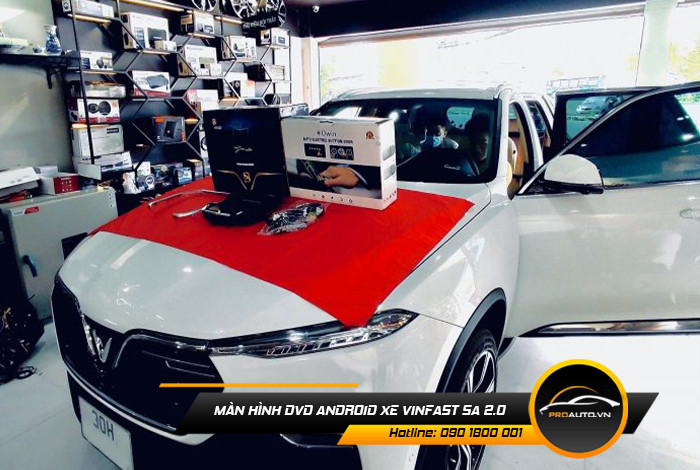 Màn hình zin cơ bản của xe Vinfast Lux SA2.0
