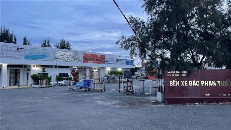 Mặt tiền Bến xe Bắc Phan Thiết với lối vào rộng rãi