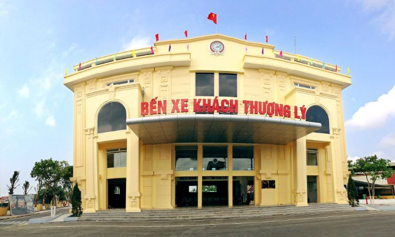 Mặt tiền khang trang của Bến xe Thượng Lý Hải Phòng