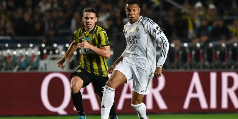 Mbappe tỏa sáng với cú poker đầu tiên ở Real Madrid