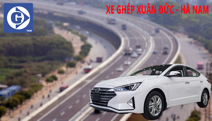 Một chiếc xe 4 chỗ đang di chuyển, hình ảnh xe ghép phục vụ tại khu vực Hà Nam