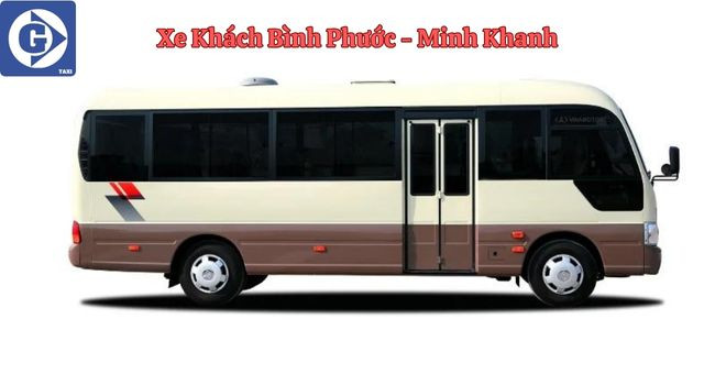 Một chiếc xe khách di chuyển trên đường.