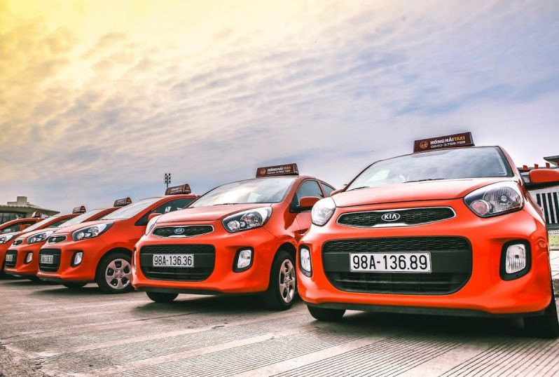 Một hàng xe taxi Quang Châu Bắc Giang sẵn sàng phục vụ khách hàng