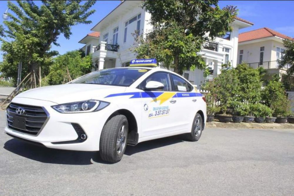 Mức giá các số taxi Hà Nam của Thành Công được tính dựa trên loại xe và quãng đường