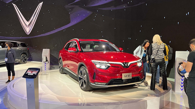 ngoại thất hiện đại của xe VinFast VF 8 Eco