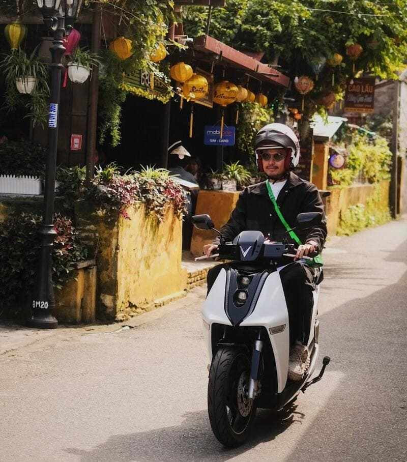 Người điều khiển xe máy cần có bằng lái hợp lệ