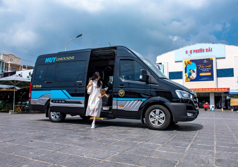 Nhà xe Huy Hoàng trang bị dòng xe Limousine cao cấp