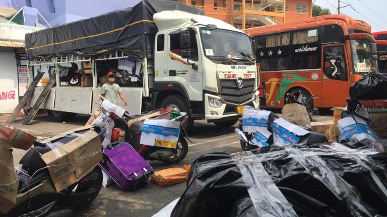 Nhà xe Thanh Thủy còn có dịch vụ vận chuyển hàng hoá nhanh chóng an toàn với phí cước phải chăng