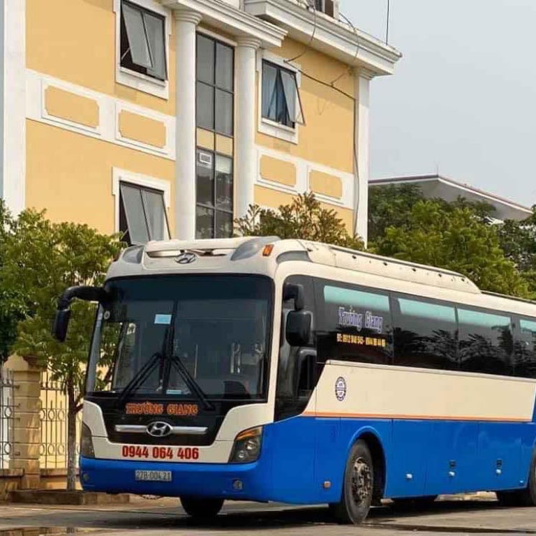Nhà xe Trường Giang chuyên chở hành khách từ Hà Nội đến Điện Biên