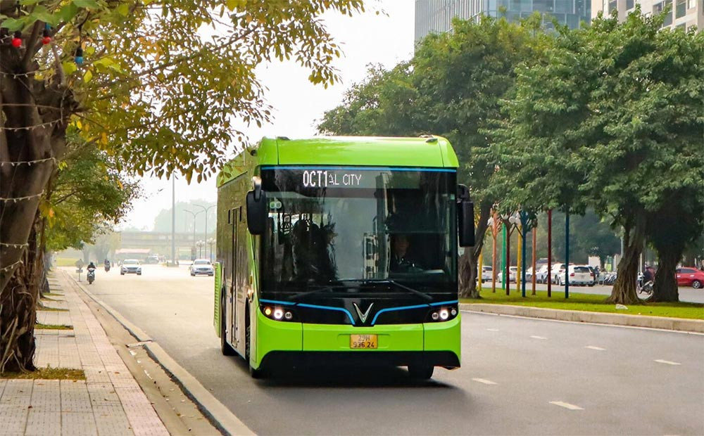 Nhiều tuyến VinBus nội khu phục vụ di chuyển tại Ocean Park 3
