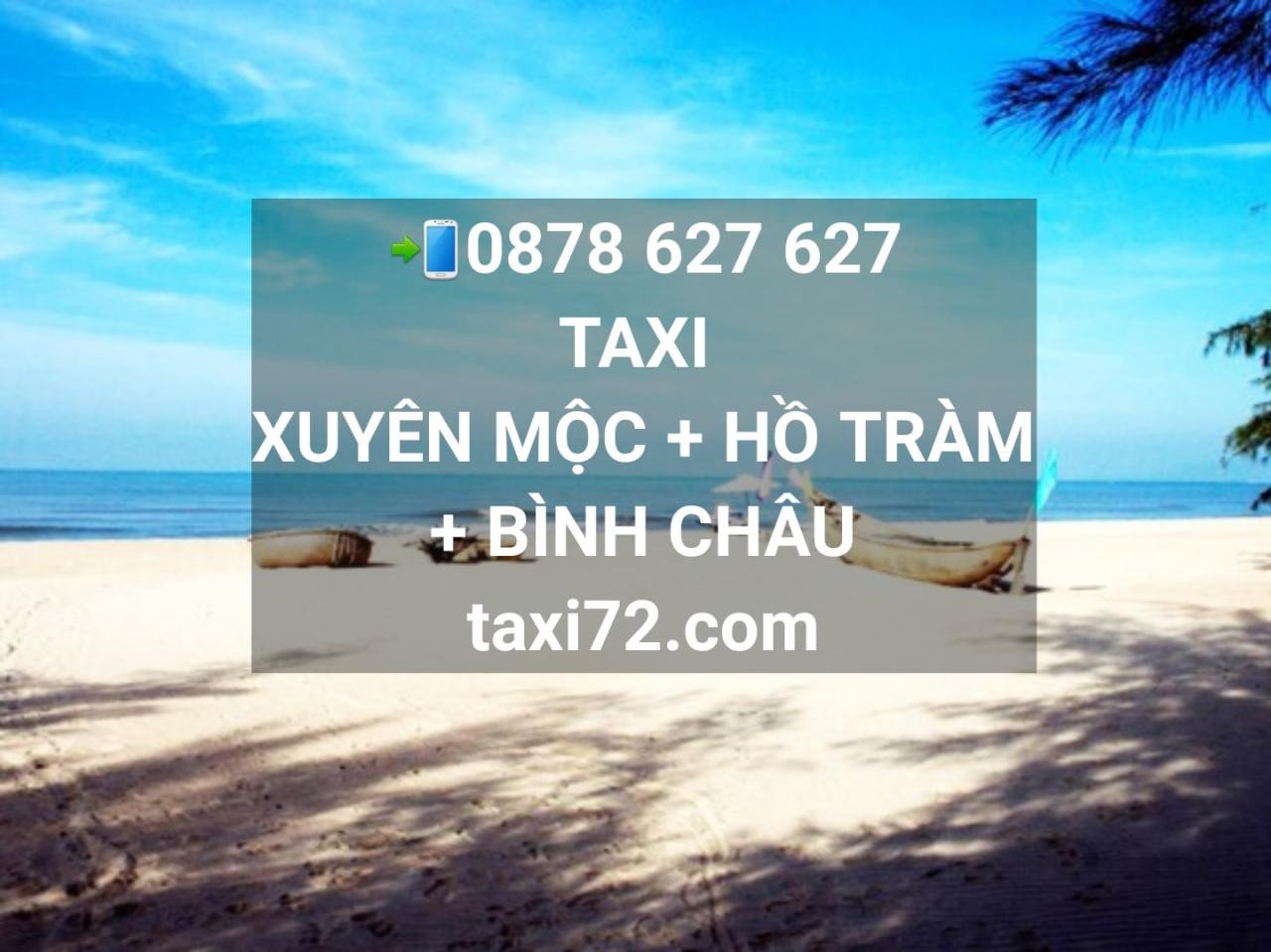 Nhiều xe taxi hiện đại đậu chờ khách tại khu vực Hồ Tràm